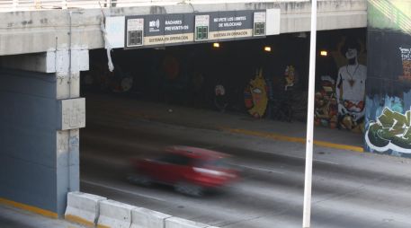 Entre 2024 y 2026, los radares de fotoinfracción documentaron al menos 10 vehículos que circularon a más de 200 kilómetros por hora en el Periférico. EL INFORMADOR/Archivo