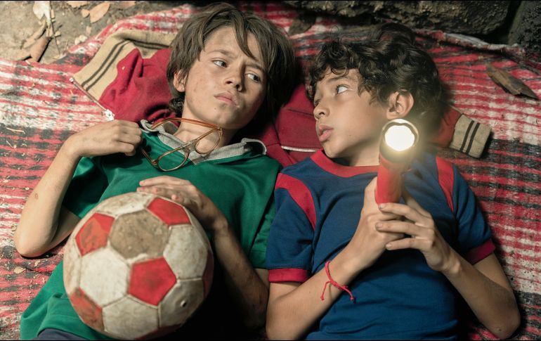 Yago Andreus y Aldo Emiliano Navarro construyen el corazón emocional de la serie a través de una amistad que desafía el miedo. CORTESÍA