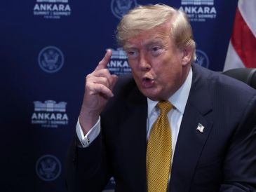 El presidente de Estados Unidos, Donald Trump, habla durante una reunión con el secretario general de la OTAN, Mark Rutte, al margen de la cumbre de la OTAN en Ankara, Turquía, el 8 de julio de 2026. EFE/F. SINGER