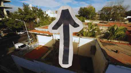El cielo sobre tu casa es tuyo solo en la medida en que puedas aprovecharlo legalmente. Conocer estos límites aéreos te convierte en un propietario más informado y responsable. ESPECIAL / CANVA