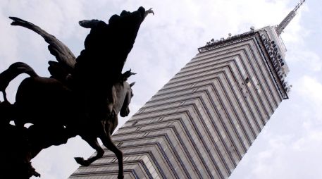 El recorte al PIB mexicano sucede en un entorno global en el que el FMI advierte una aceleración de la fragmentación del comercio, perjudicando la producción y elevando los precios. NTX/ARCHIVO