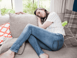 Sentir la necesidad de dormir durante el día puede ser una señal de que el descanso nocturno no está siendo de buena calidad o de que existe algún problema relacionado con el sueño. CANVA