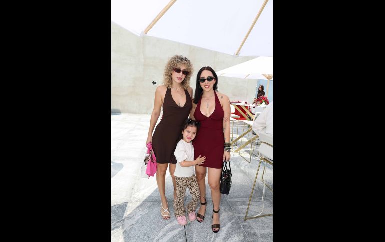 Amy Avelar, Aria Cortez y Felisa Trigo. GENTE BIEN JALISCO /  Inauguración de Osiris Mendez & Co.