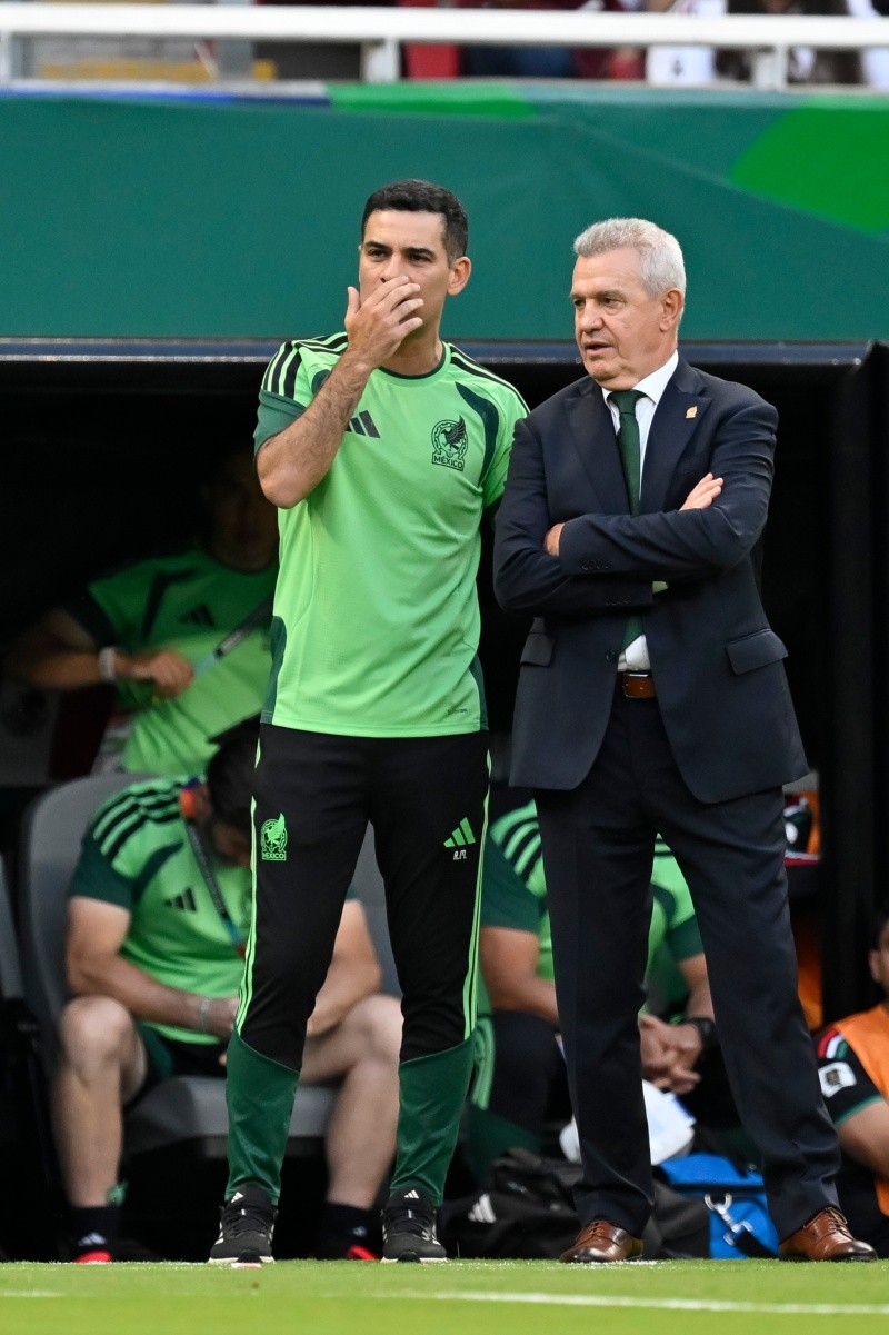 Rafael Márquez y Javier Aguirre. Imago7 / ARCHIVO