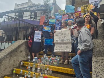 Los manifestantes exigieron realizar monitoreos independientes, transparentes y periódicos sobre la calidad del agua con resultados públicos, de forma que sean accesibles y claros para la ciudadanía. EL INFORMADOR / O. González