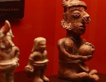 La magnitud de la exposición se refleja en sus números, reuniendo más de 100 piezas y lotes de diversos acervos arqueológicos y etnográficos. EFE/M. Guzmán