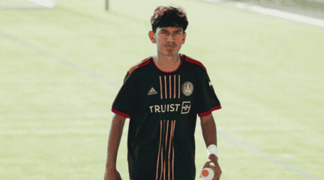 Zúñiga, de 18 años, llega como agente libre tras formar parte de la academia del conjunto de la MLS. X/@CLMerlo