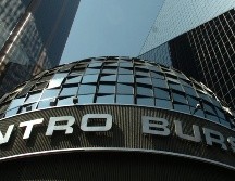 Con el movimiento negativo de este miércoles, el mercado mexicano registra una caída del 0.54 % en el arranque de julio. AFP/ARCHIVO