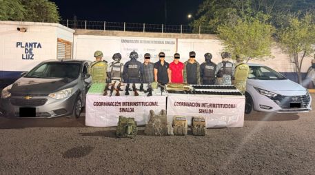 Además de los arrestos, autoridades decomisaron  armas largas, granadas, cartuchos, droga, equipo táctico, equipo de radiocomunicación y vehículos. ESPECIAL/SSPC