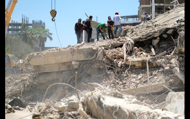 Hay 856 edificios afectados tras los terremotos, de los cuales 190 colapsaron por completo. EFE/X. Olleros