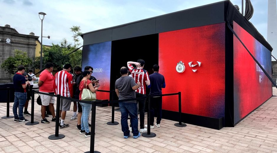 Nike organizó una activación especial en Guadalajara para que un grupo de aficionados pudiera conocer de cerca los nuevos uniformes. EL INFORMADOR / F. RAMIREZ