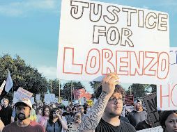 En Houston, varias personas marcharon para exigir justicia en este caso. EFE