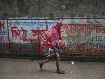 Bangladesh afirmó que, desde abril, se ha vacunado a 18,5 millones niños, lo que representa el 103 % de la cobertura prevista. EFE/ARCHIVO