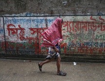 Bangladesh afirmó que, desde abril, se ha vacunado a 18,5 millones niños, lo que representa el 103 % de la cobertura prevista. EFE/ARCHIVO