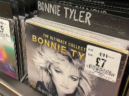 Vista de la venta de los discos de Bonnie Tyler en una tienda este jueves de Londres. EFE/L. Campello