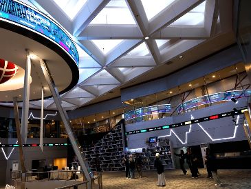 Este jueves resaltaron las pérdidas de las emisoras América Móvil, Banco del Bajío, Grupo Carso, Vesta y Arca Continental. EFE/M. Irham