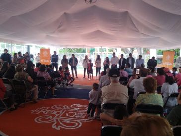 “En Guadalajara nos importa arreglar estos espacios porque es una forma de cuidar de ustedes y cuidar de nuestras niñas y niños. Pero también es una forma de cuidar de todas y todos”. AYUNTAMIENTO DE GUADALAJARA