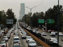 El programa Hoy No Circula se aplica de las 5:00 a las 22:00 horas en todas las alcaldías de la Ciudad de México y en tres zonas conurbadas del Estado de México. EFE/J. Méndez