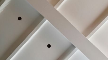 Los expertos también sugieren evitar secar ropa húmeda en espacios cerrados. ESPECIAL / UNSPLASH