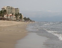 Playa del Cuale fue la única en Jalisco que rebasó el parámetro permitido de enterococos. EL IFORMADOR/ARCHIVO