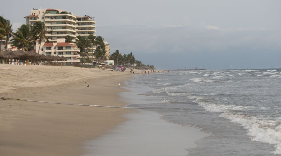 Playa del Cuale fue la única en Jalisco que rebasó el parámetro permitido de enterococos. EL IFORMADOR/ARCHIVO