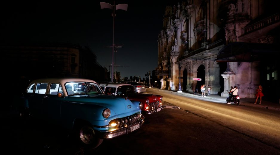 Más allá de la escasez de combustible, economistas y analistas de energía señalan que el colapso de la red eléctrica es consecuencia de décadas de falta de inversión y debilidades estructurales. EFE/E. Mastrascusa