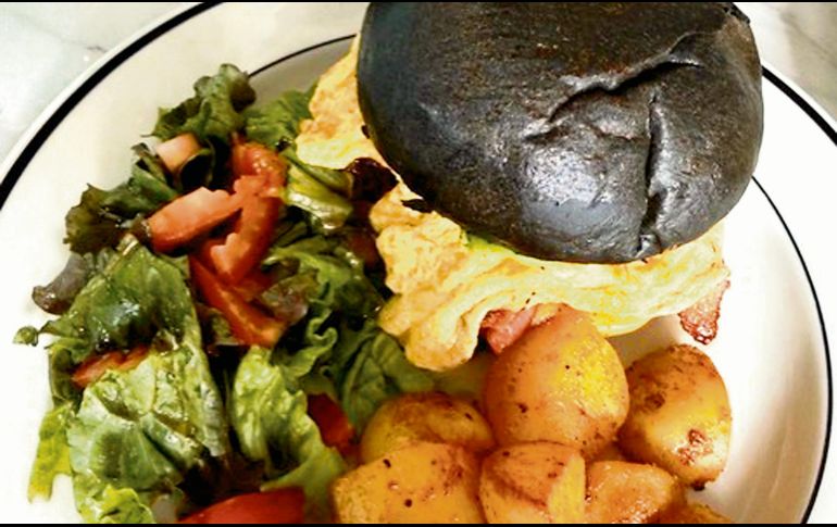 Disfruta de un desayuno muy peculiar y delicioso en Black Soul. ESPECIAL