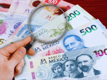 En la actualidad y en pleno 2026, el SAT ha intensificado significativamente la vigilancia sobre las operaciones bancarias cotidianas. ESPECIAL / CANVA