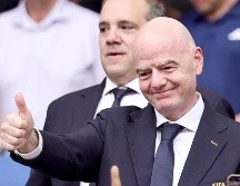 Infantino habló ante medios sobre la posibilidad de aumentar el cupo de las próximas Copas del Mundo. EFE / EPA / RONALD WITTEK