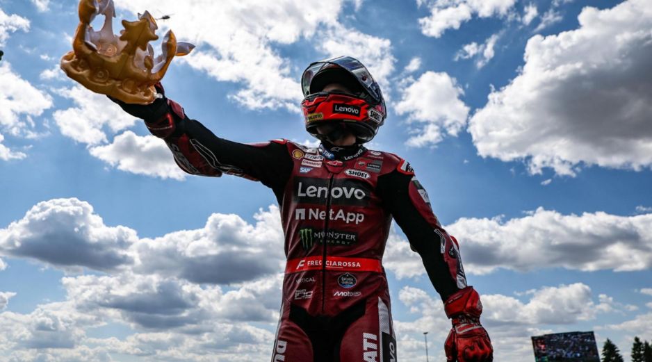 El español Marc Márquez (Ducati Desmosedici GP26) ha ganado con autoridad su tercer gran premio de la temporada al vencer el de Alemania de MotoGP, en el circuito de Sachsenring, 12 julio 2026. EFE / FILIP SINGER