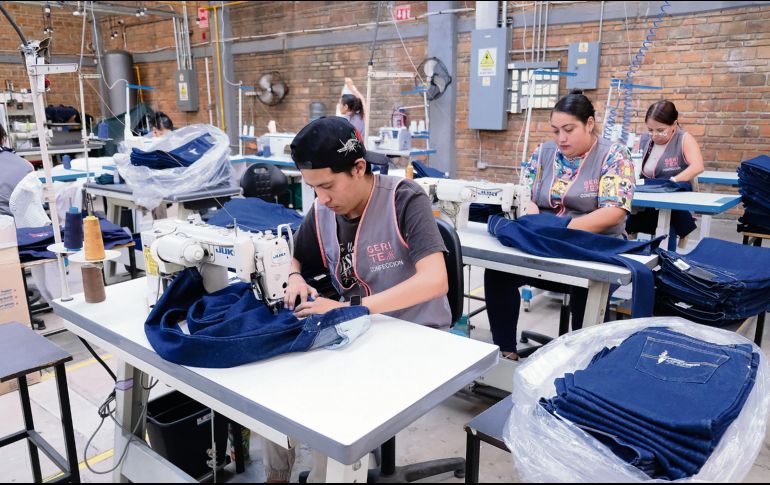 Comercio, servicios e industria de la transformación fueron los sectores con mayor reducción de registros patronales. ESPECIAL