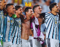 Las declaraciones de Gianni Infantino, quien ha expresado en múltiples ocasiones su profunda admiración por Messi, son utilizadas frecuentemente para alimentar estas suspicacias. AP / ARCHIVO