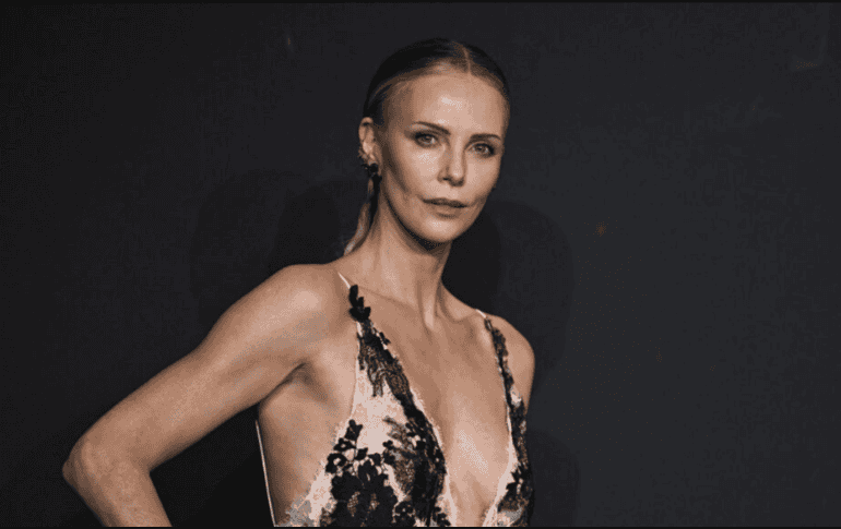 La actriz  lució un vestido floral de Christian Dior que desató una ola de comentarios. AFP / ARCHIVO