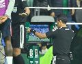 Las constantes revisiones arbitrales reavivaron el debate sobre los criterios de aplicación del VAR durante la Copa del Mundo. IMAGO7.