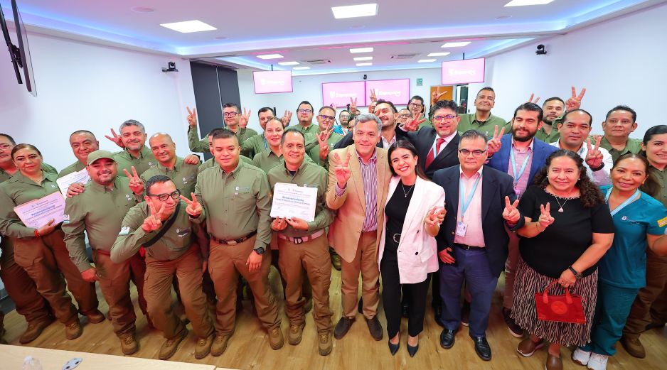 Isaura Amador subrayó la importancia de la labor cotidiana del personal de emergencias, destacando que ser paramédica o paramédico representa mucho más que una profesión. ESPECIAL