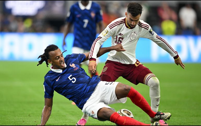 España, con su identidad futbolística más clara que nunca, celebró un paso más hacia la segunda estrella, que solo está a una victoria de distancia. EFE / A. Peña