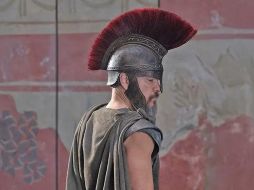 Los personajes visten armaduras oscuras de estilo clásico inspiradas en la Antigua Grecia. ESPECIAL