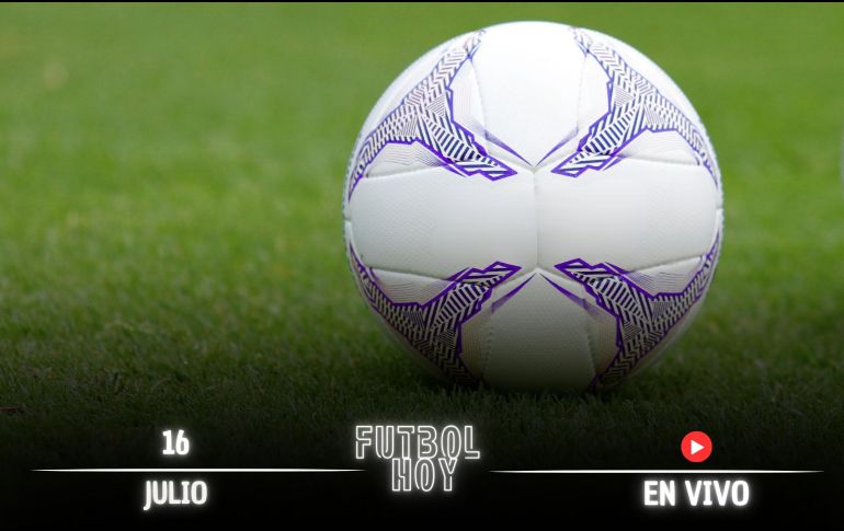 Los aficionados al deporte más popular del mundo podrán disfrutar de una jornada repleta de emociones con competiciones que abarcan desde el regreso de la Liga MX hasta rondas clasificatorias en Europa. ESPECIAL / CANVA