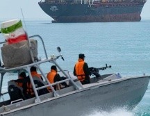 Fuerzas armadas iraníes navegando en el estrecho de Ormuz. EFE / Agencia iraní Tasnim