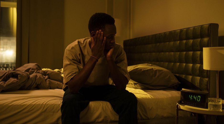 Conoce los efectos adversos que sufre el organismo humano tras acumular varias noches sin descanso adecuado y cómo el cerebro altera sus funciones principales. Pexels