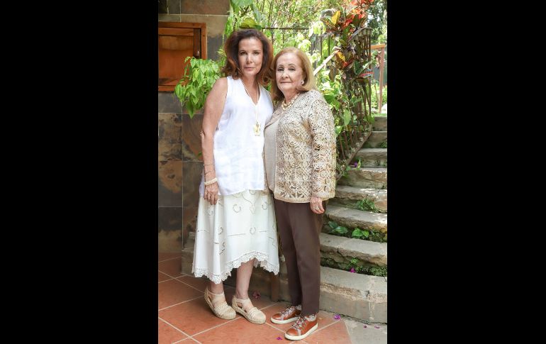 Tiri Gómez Watanabe y Rosita Watanabe Muñoz. GENTE BIEN JALISCO / Revista del 17 de julio 2026