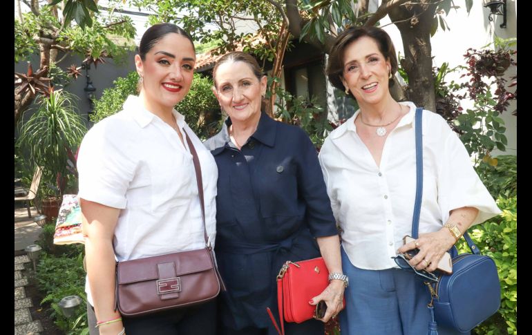 Paulina Hernández, Pilar Padilla y Martha González. GENTE BIEN JALISCO / Celebración Rosita Watanabe