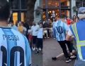 La grabación provocó críticas por los actos de violencia registrados fuera de los escenarios deportivos. CAPTURA DE PANTALLA/X/@arielipillo/ESPECIAL