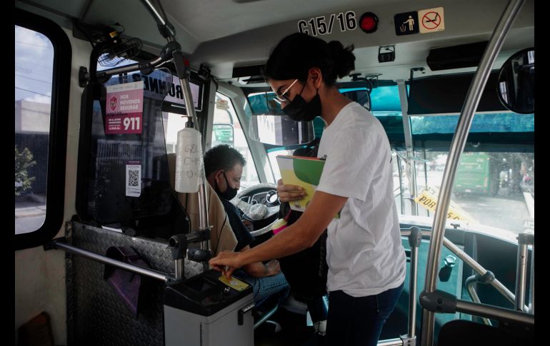 Aunque el robo con violencia disminuyó, la inseguridad al viajar en autobús sigue vigente. EL INFORMADOR/ARCHIVO