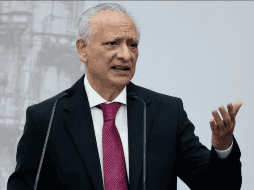 En el año 1985, gracias a su dedicación y esfuerzo continuo, alcanzó el grado de maestro en Ingeniería Energética por la misma institución, sentando las bases de su futura especialización. EFE/ARCHIVO