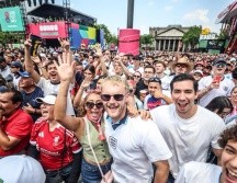 Desde mediodía, el público comenzó a llenar la Plaza de la Liberación. EL INFORMADOR / A. NAVARRO 