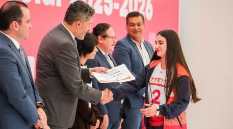 La ceremonia se llevó a cabo en el Museo Jalisco Paseo Interactivo y se premió a estudiantes por su desempeño en distintas competencias y pruebas de conocimientos. CORTESÍA