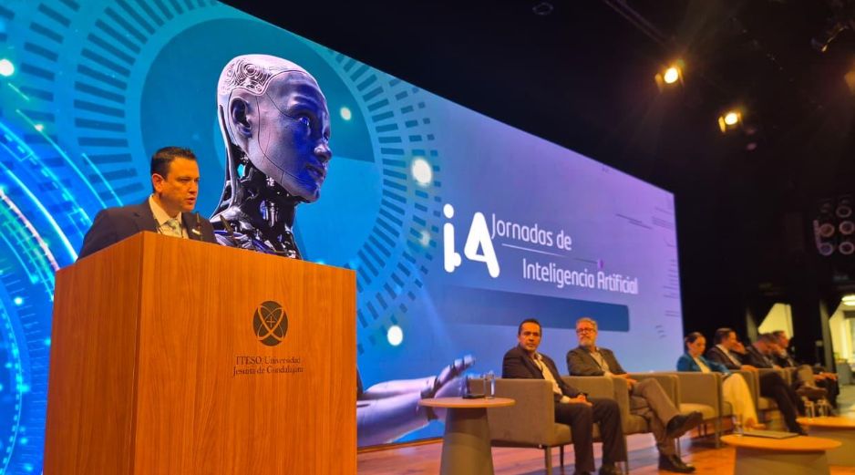 La titular de la Secretaría de Innovación, Ciencia y Tecnología del Gobierno del Estado Reconoció que la IA también representa un desafío donde el reto mayor son las personas. EL INFORMADOR / J. VELAZCO 