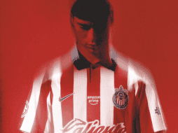 El factor nostalgia juega un papel crucial en la aceptación de este nuevo jersey. Tiendas Chivas