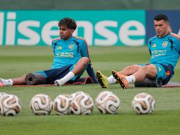 Lamine Yamal y Pedro Porro durante el entrenamiento de la Selección Española. EFE